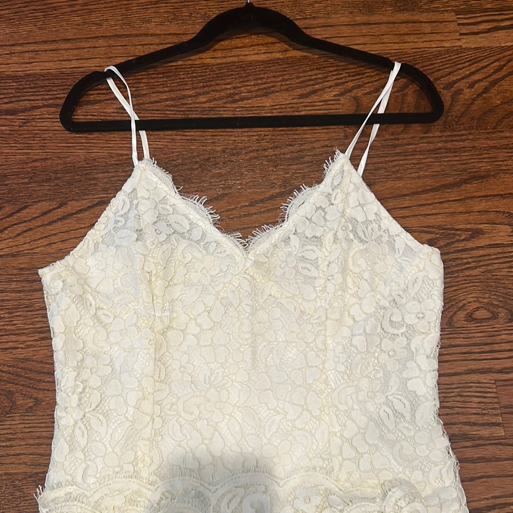 White lace bodycon dress